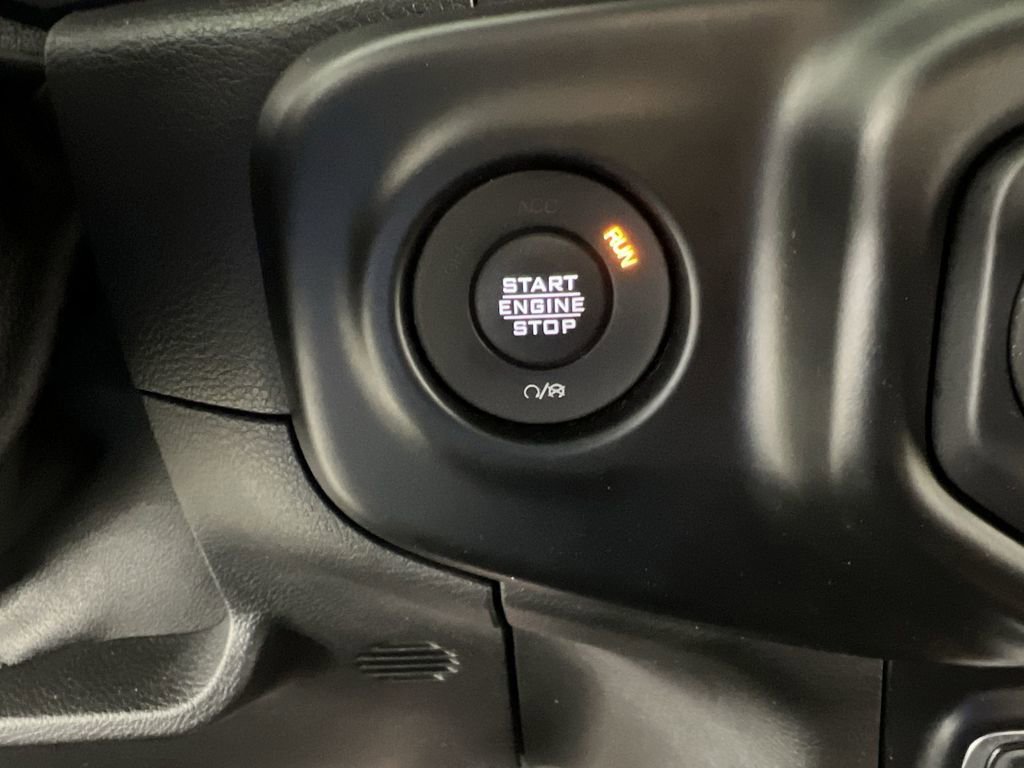 Used 2020 Jeep Wrangler Unlimited Sahara image 16