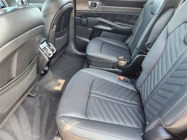 Certified 2025 Kia Sorento SX Prestige image 31