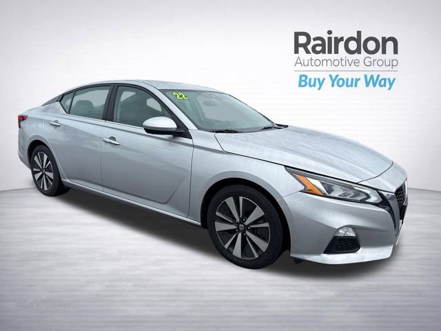 Used 2022 Nissan Altima 2.5 SV image 1