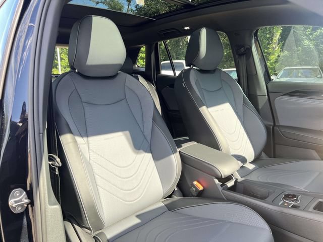 New 2026 Volkswagen Tiguan SE R-Line FWD image 29