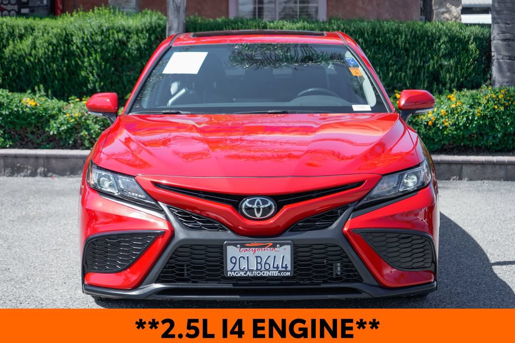 Used 2022 Toyota Camry SE w/ Convenience Package FWD image 3