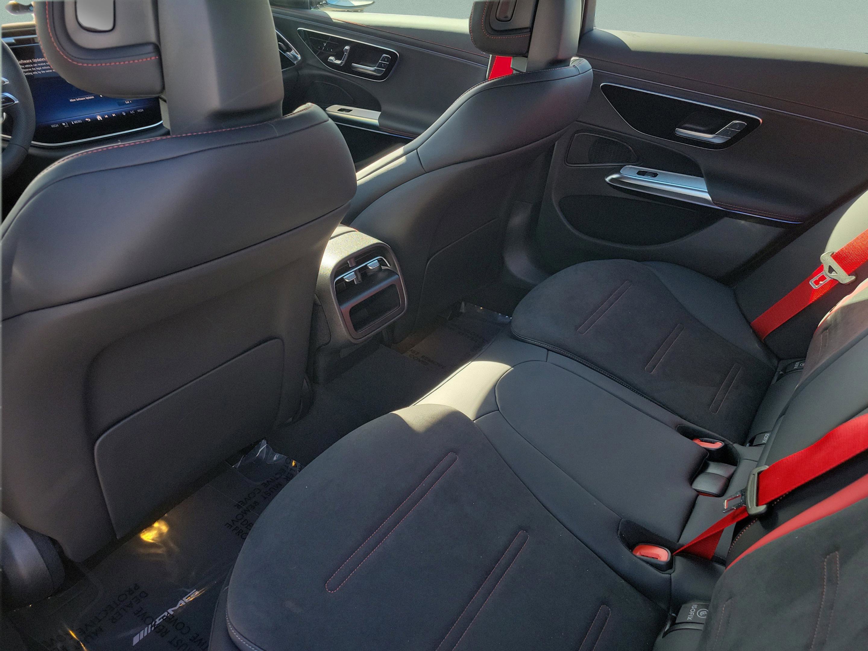 New 2026 Mercedes-Benz E 53 AMG e 4MATIC Sedan image 14