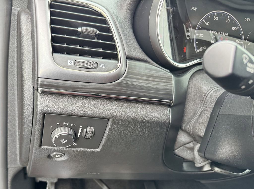 Used 2019 Jeep Grand Cherokee Limited X image 12