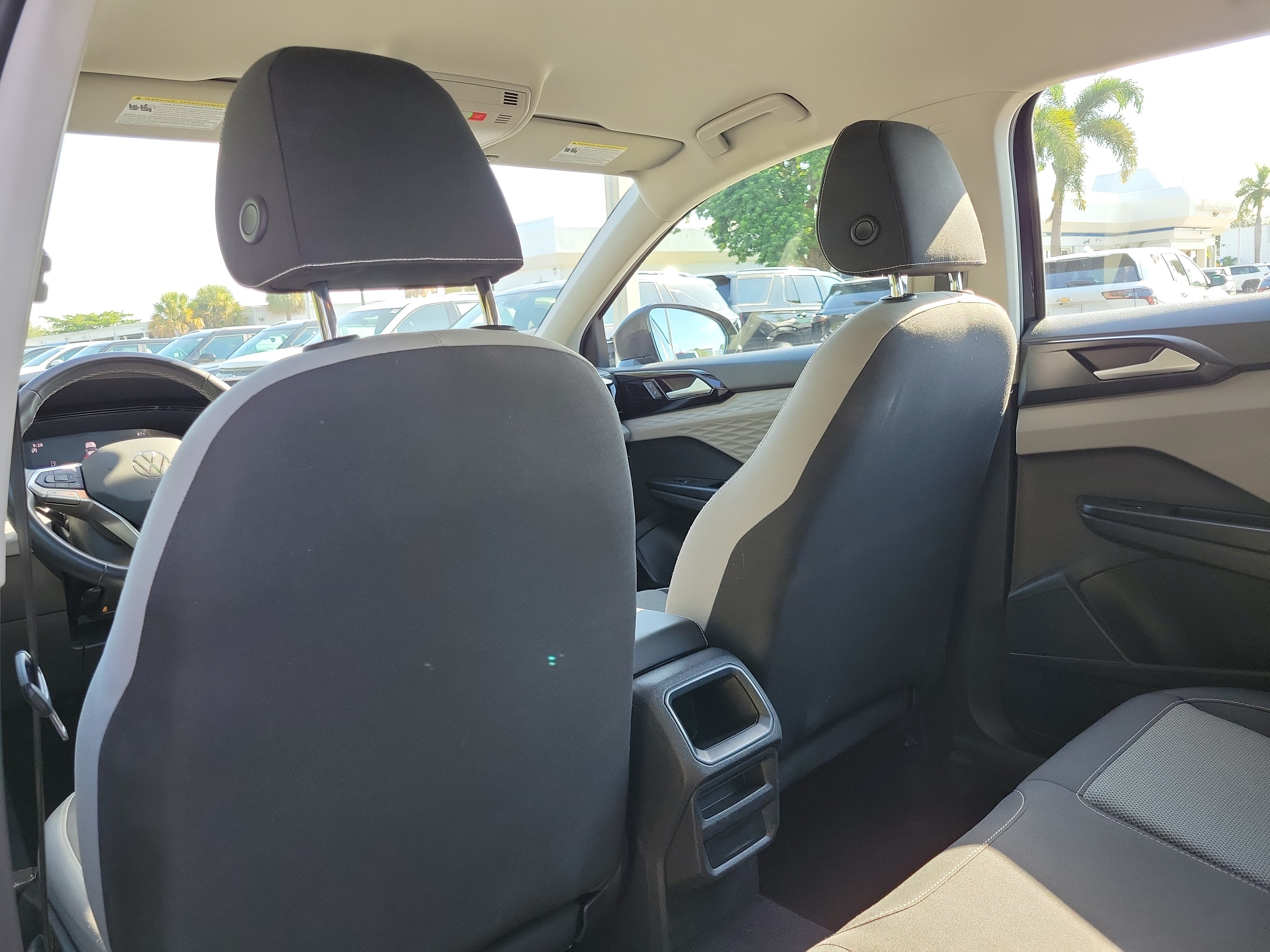Used 2023 Volkswagen Taos S FWD image 15