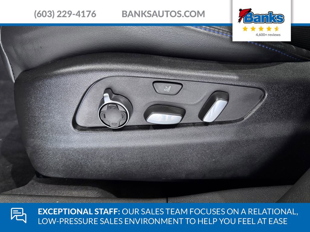 Used 2024 Cadillac XT4 Sport image 9
