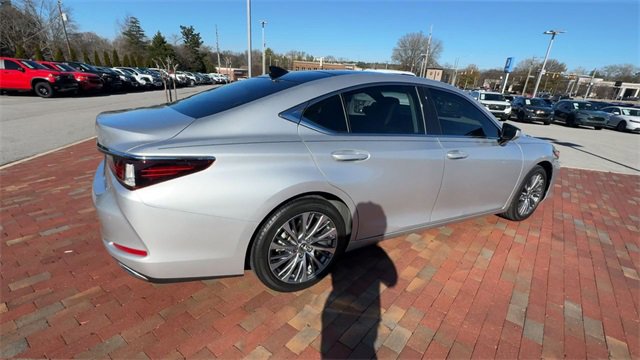 Used 2019 Lexus ES 350 image 3
