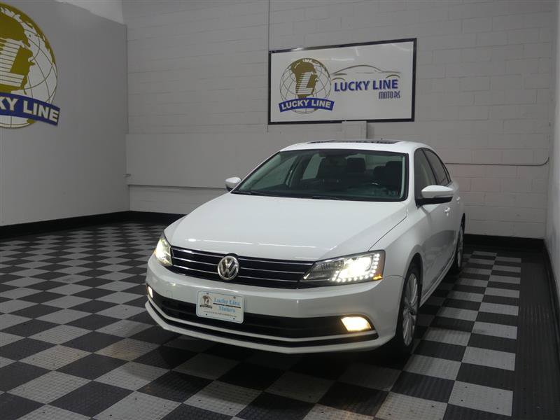 Used 2015 Volkswagen Jetta SE FWD image 4