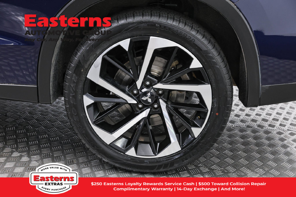 Used 2023 Mitsubishi Outlander SE AWD/4WD image 35