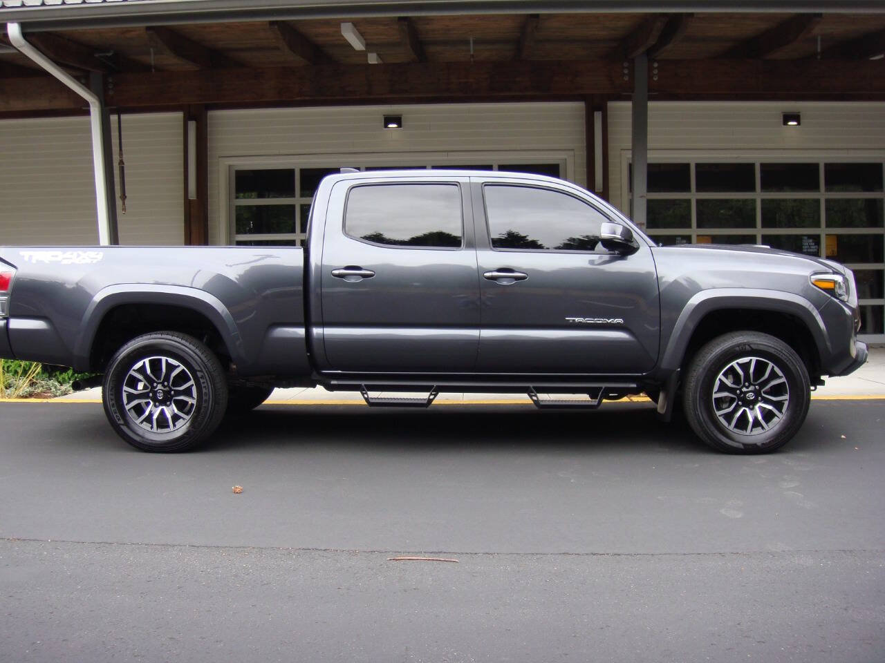 Used 2023 Toyota Tacoma TRD Sport AWD/4WD image 22
