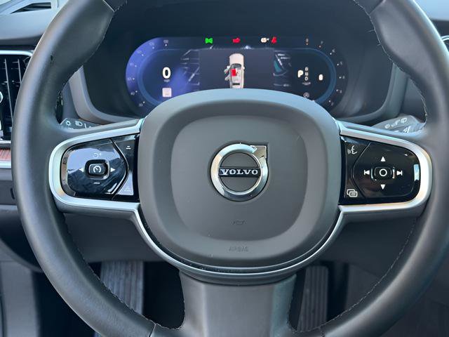 Used 2025 Volvo V60 B5 Cross Country Plus image 13