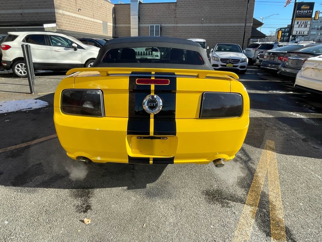 Used 2005 Ford Mustang GT Premium image 6