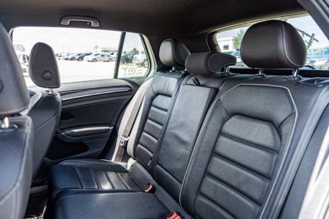Used 2019 Volkswagen Golf R 4-Door AWD/4WD image 14