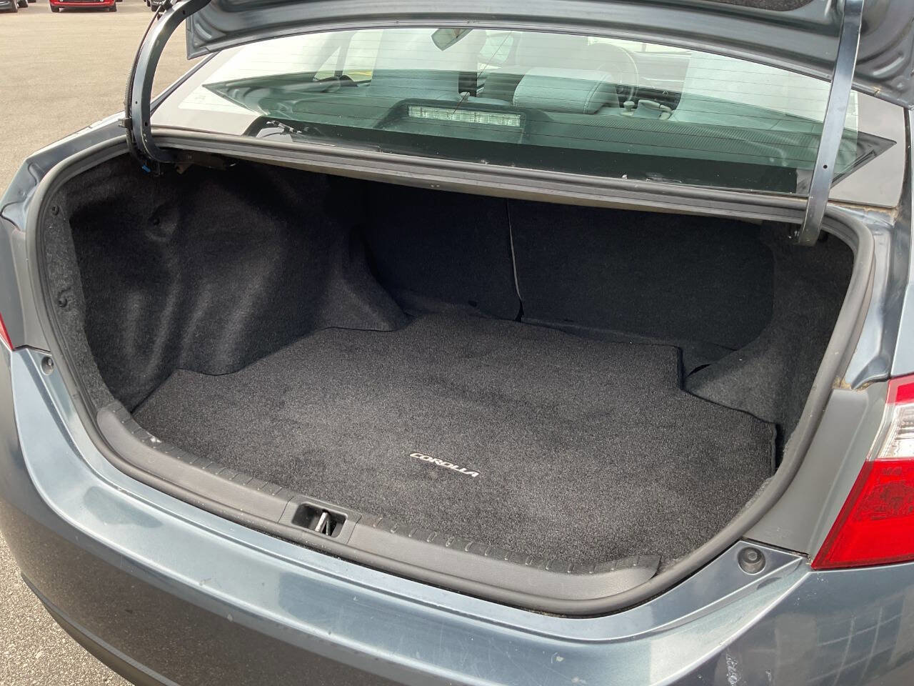 Used 2016 Toyota Corolla LE image 29