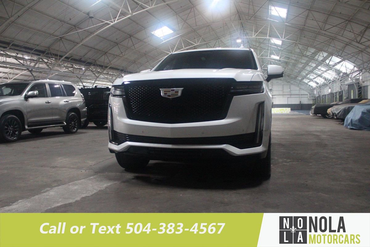 Used 2021 Cadillac Escalade ESV Sport w/ Heavy-Duty Trailer Package image 4