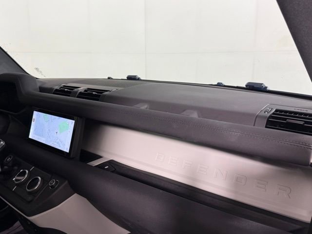 Used 2021 Land Rover Defender 90 First Edition image 27