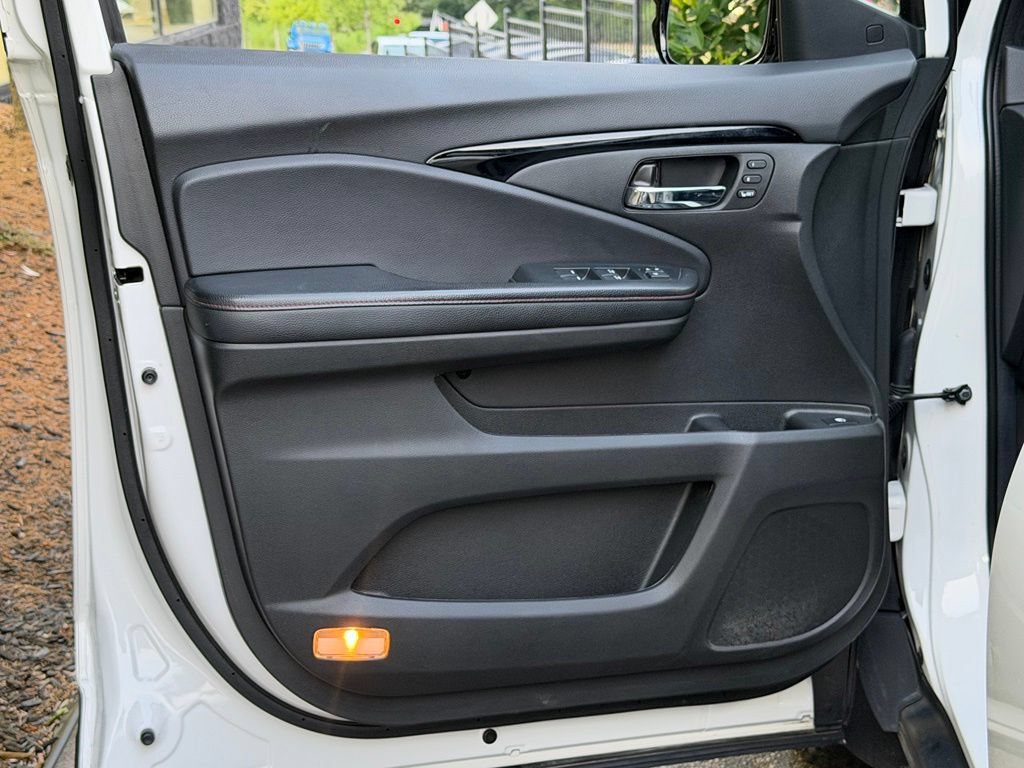 Used 2023 Honda Ridgeline Black Edition image 27