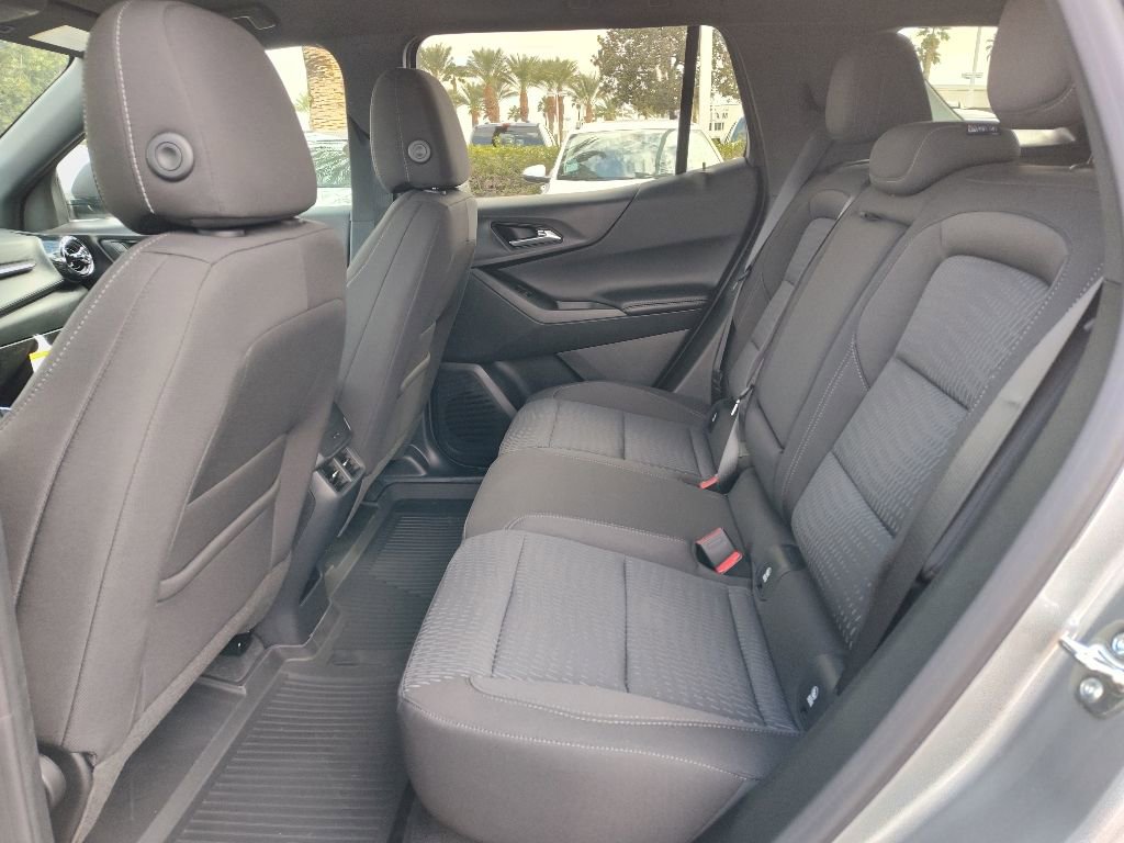 New 2026 Chevrolet Equinox LT w/ Safety and Technology Package image 7