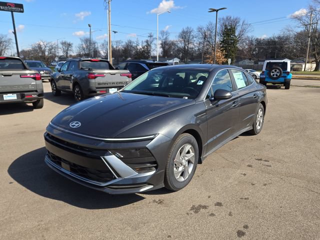 New 2026 Hyundai Sonata SE FWD image 2