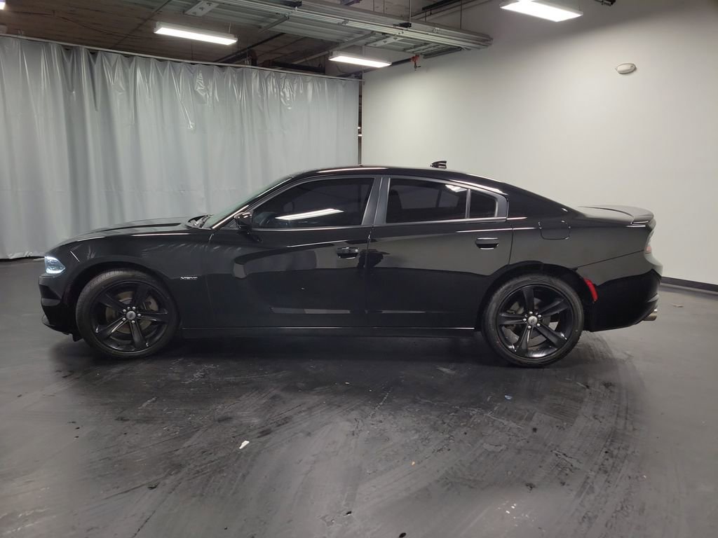 Used 2017 Dodge Charger R/T image 6