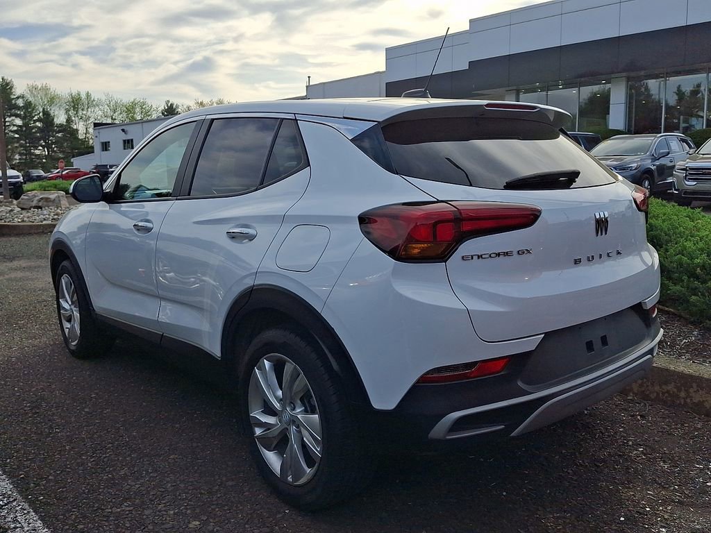 Certified 2024 Buick Encore GX Preferred FWD image 3