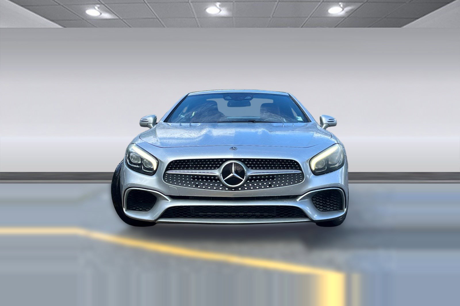 Used 2017 Mercedes-Benz SL 550 image 4