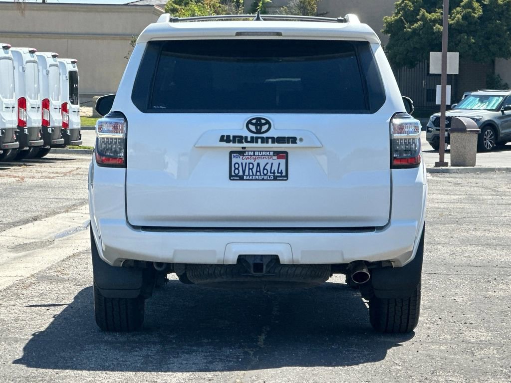Used 2018 Toyota 4Runner SR5 Premium AWD/4WD image 4
