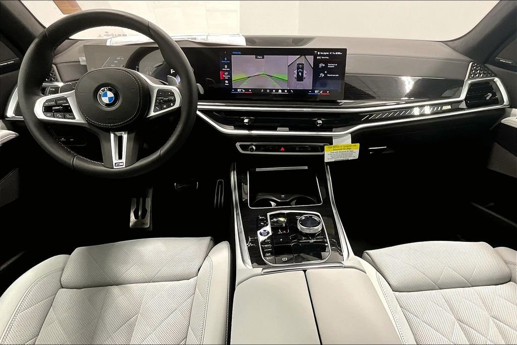 New 2025 BMW X5 M60i image 5