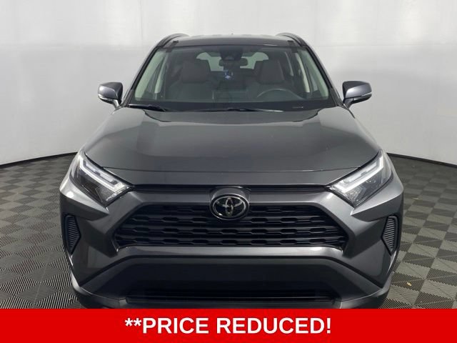 Used 2023 Toyota RAV4 XLE FWD video 2