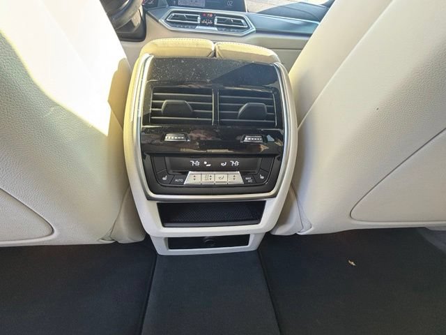 Used 2022 BMW X5 xDrive40i w/ M Sport Package AWD/4WD image 34