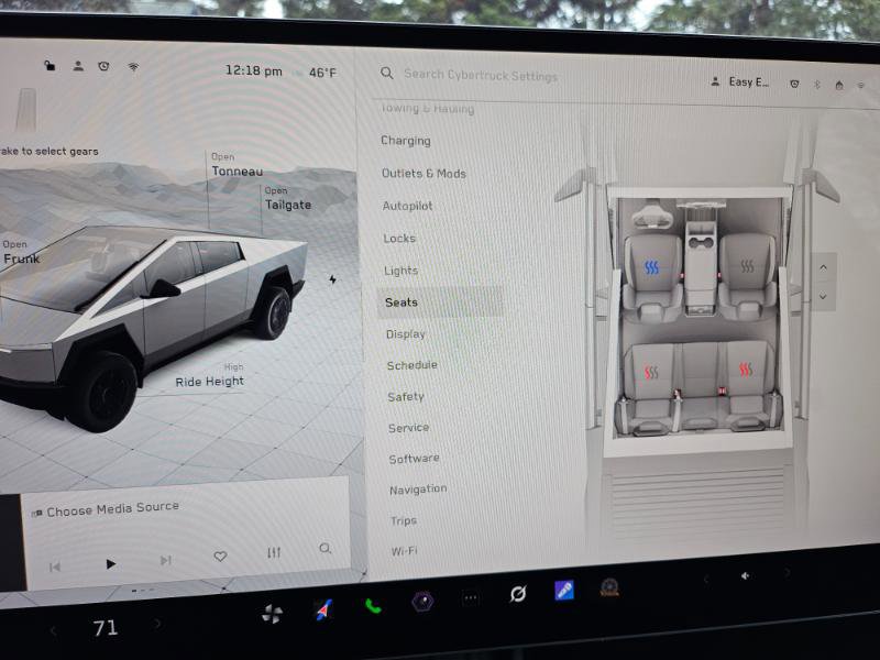 Used 2025 Tesla Cybertruck AWD Crew Cab image 59