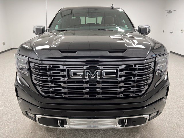 Used 2023 GMC Sierra 1500 Denali Ultimate AWD/4WD image 3