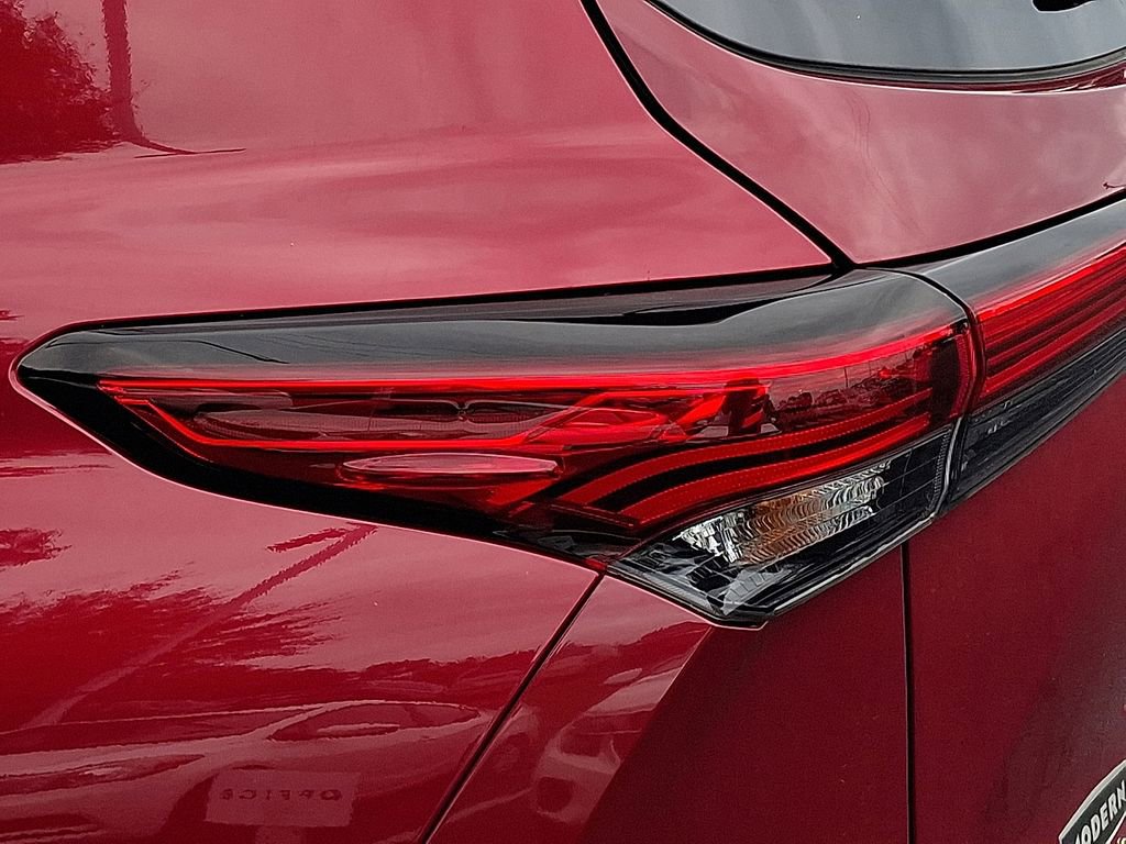 Used 2023 Toyota Highlander Limited image 29