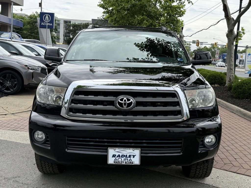 Used 2015 Toyota Sequoia SR5 AWD/4WD image 2