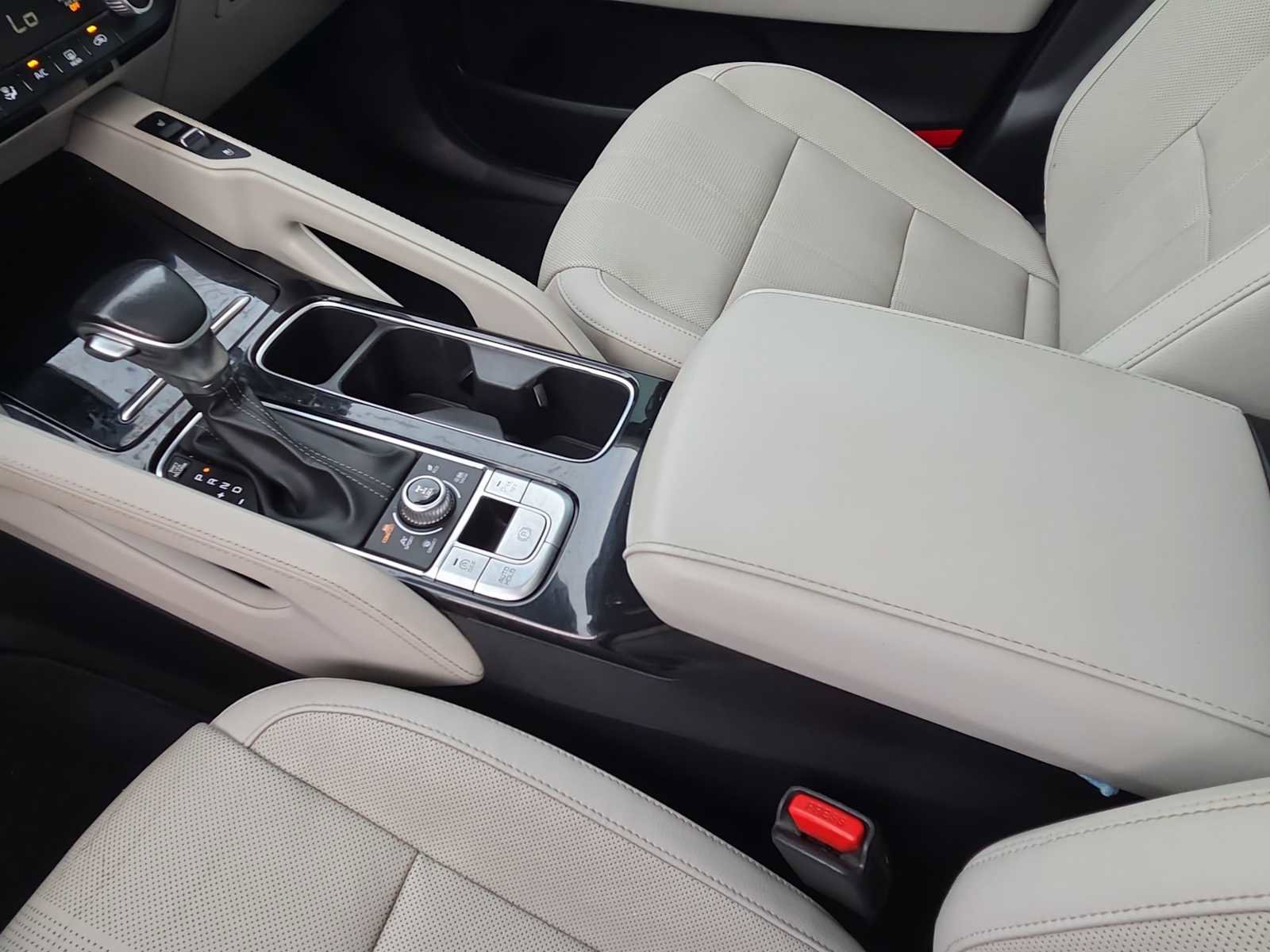 Used 2022 Kia Telluride EX w/ EX Premium Package image 16