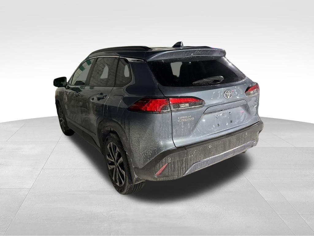Used 2024 Toyota Corolla Cross XLE image 7