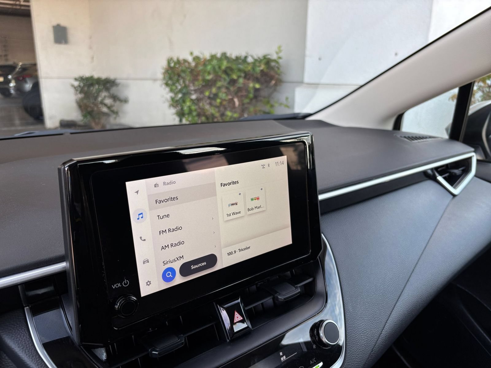Used 2025 Toyota Corolla LE FWD image 33