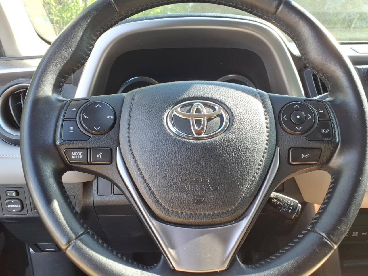 Used 2016 Toyota RAV4 XLE w/ Convenience Package AWD/4WD image 26