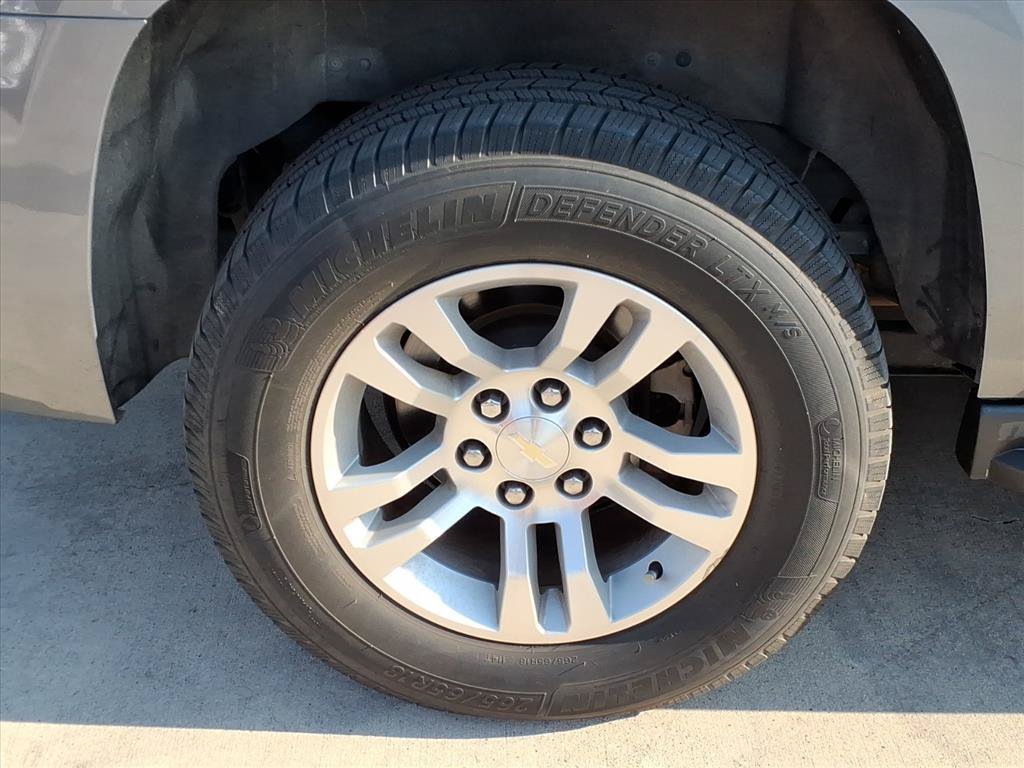 Used 2019 Chevrolet Tahoe LT w/ Texas Edition Package RWD image 13