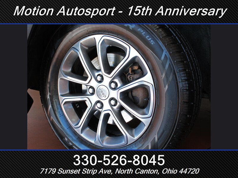 Used 2014 Jeep Grand Cherokee Limited w/ Trailer Tow Group IV AWD/4WD image 46