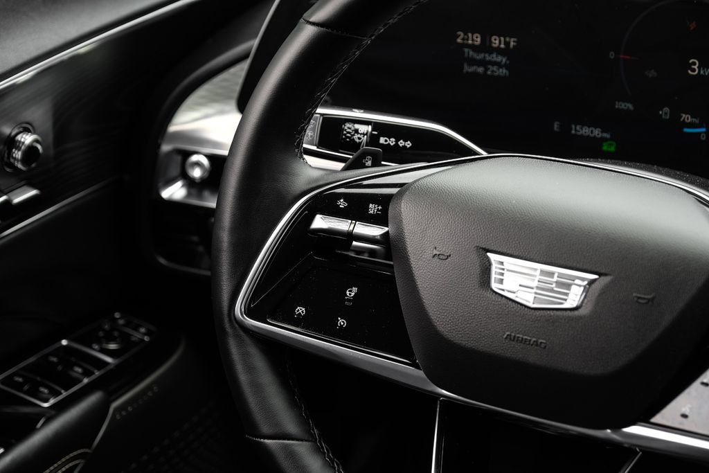 Used 2024 Cadillac Lyriq Luxury RWD image 13