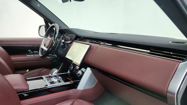 Used 2023 Land Rover Range Rover SE image 19