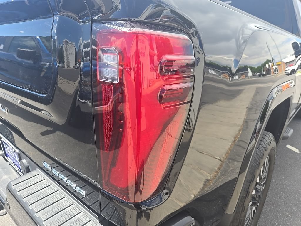 Used 2025 GMC Sierra 3500 Denali Ultimate AWD/4WD image 38