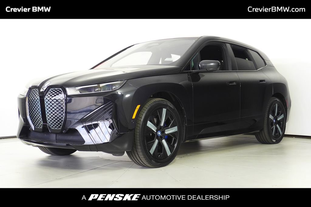Used 2023 BMW iX xDrive50 w/ Sport Package AWD/4WD image 1
