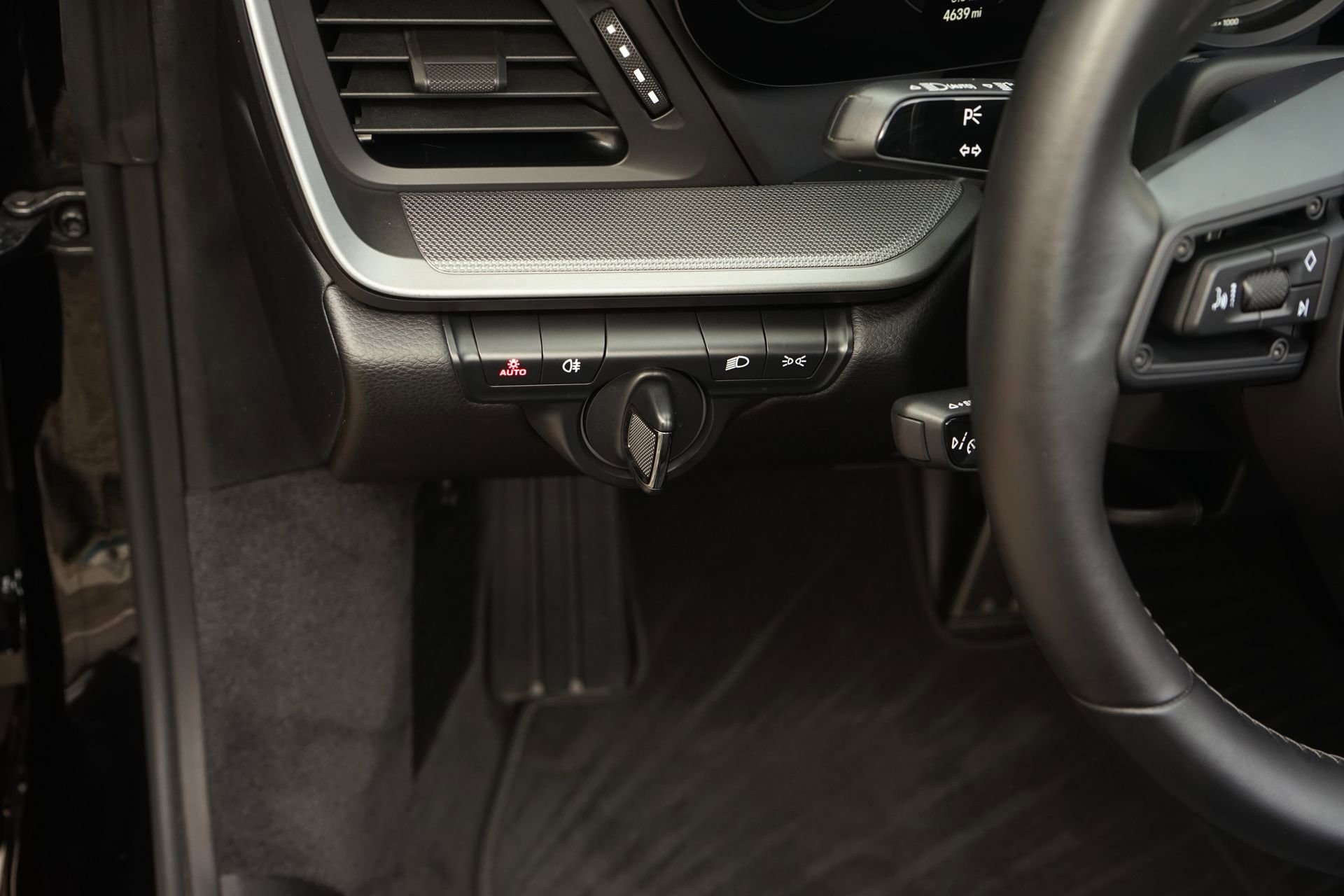 Used 2024 Porsche 911 Carrera image 26