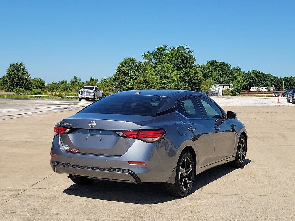 Used 2025 Nissan Sentra SV FWD image 5