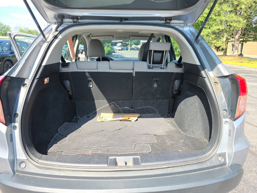 Used 2017 Honda HR-V LX image 23