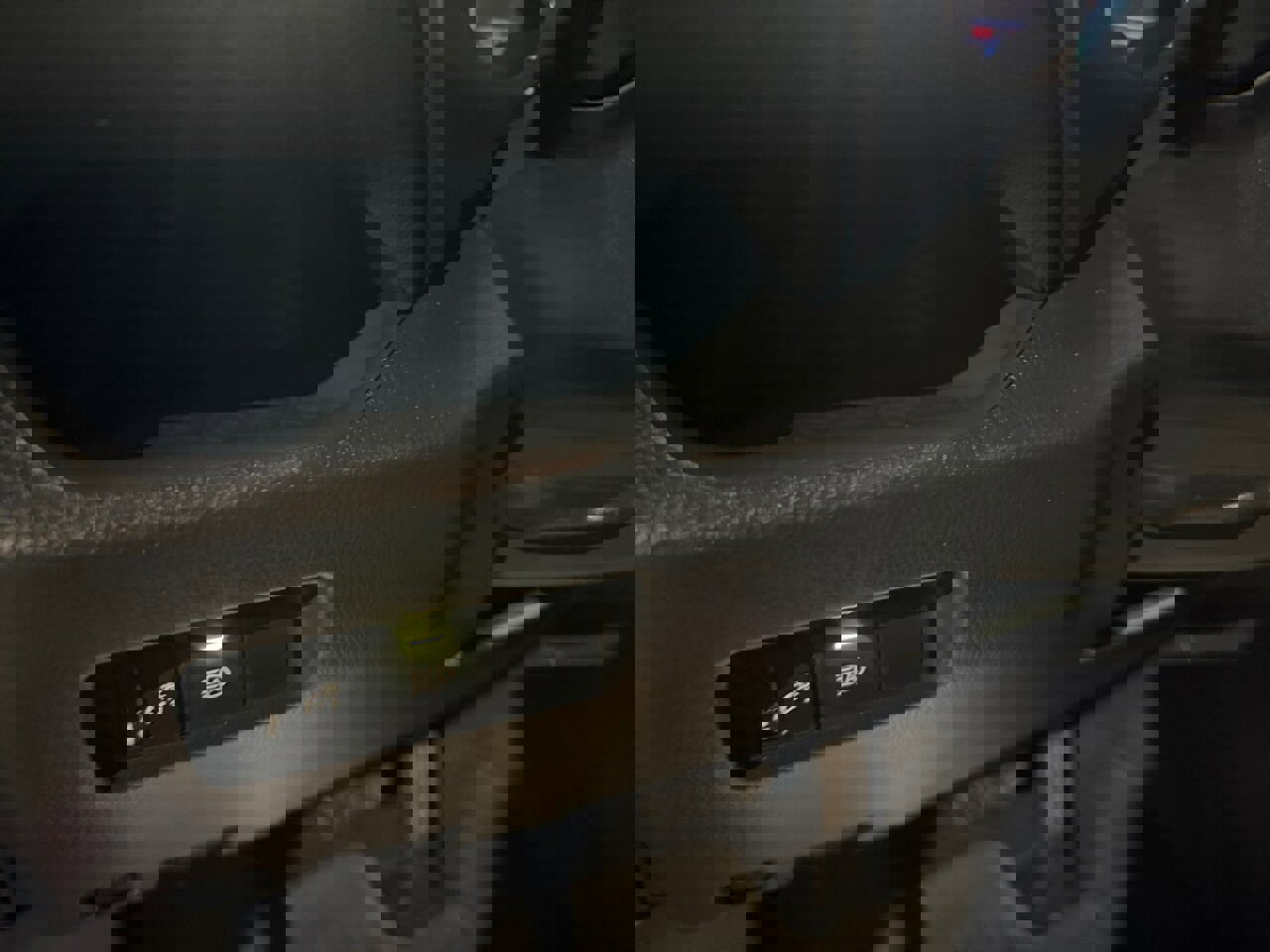 Used 2021 Toyota RAV4 LE image 19