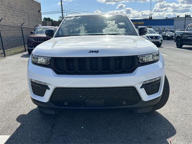 New 2025 Jeep Grand Cherokee Limited image 4
