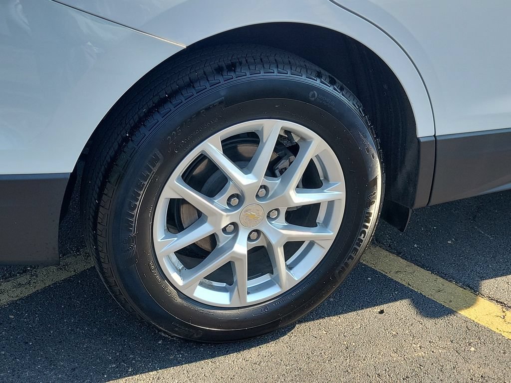 Used 2024 Chevrolet Equinox LT FWD image 8