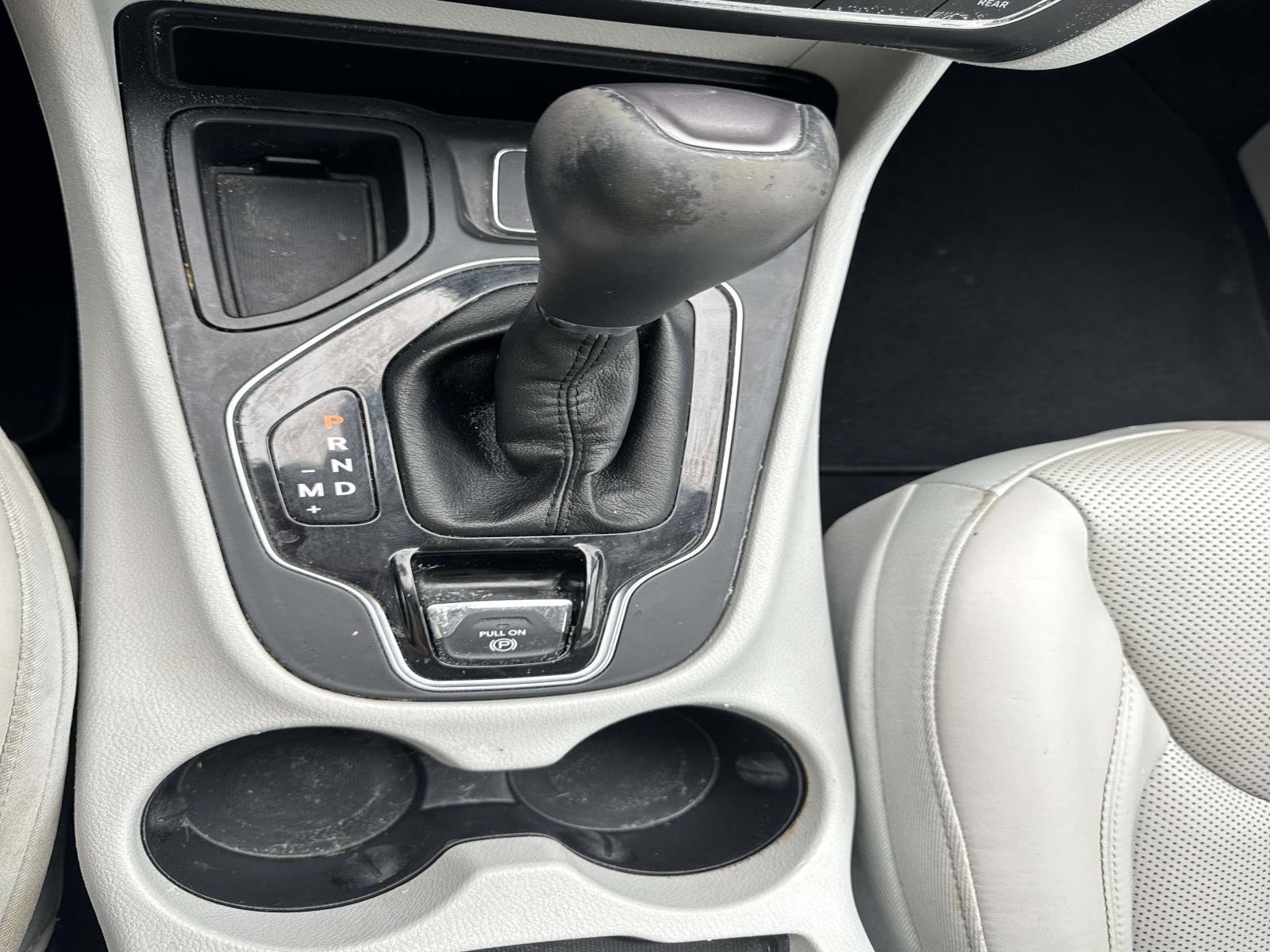 Used 2019 Jeep Cherokee Limited image 26